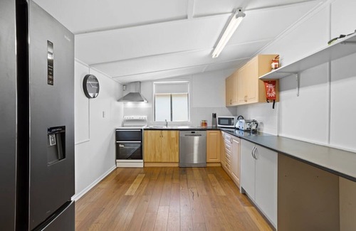 Mitchelton Casa | Charming 2-Bed Cottage Near Local Shops