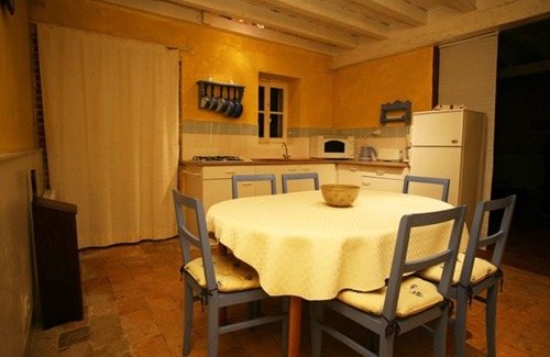 Le Veurdre Cabaña | Casa rural en antiguo castillo del siglo XVIII con jardín cerrado y comodidades modernas