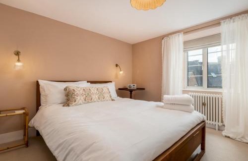 Adderbury Casa | Charming 2 Bed Cottage in the Heart of Adderbury Pass the Keys