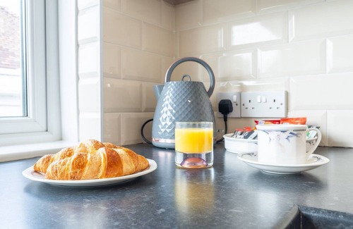 Radyr and Morganstown Casa | Charming 2-Bed Detached Home in Radyr