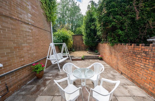 Radyr and Morganstown Casa | Charming 2-Bed Detached Home in Radyr
