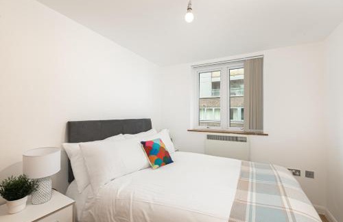 Oakleigh Apartamento | Charming 2 bed house in New Barnet with Balcony & Parking