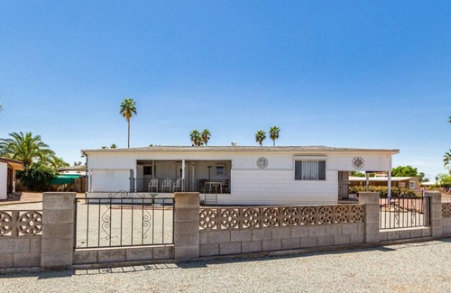 Superstition Springs Casa | Charming 2-bed mobile home with AC, WiFi in Mesa golf course community, all-age.