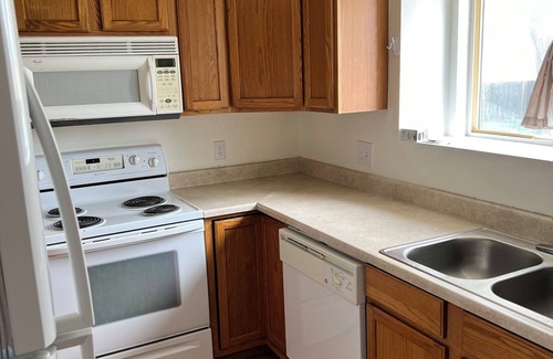 Southeast Colorado Springs Casa | Charming 2-bedroom townhome in Colorado Springs. Charming family home