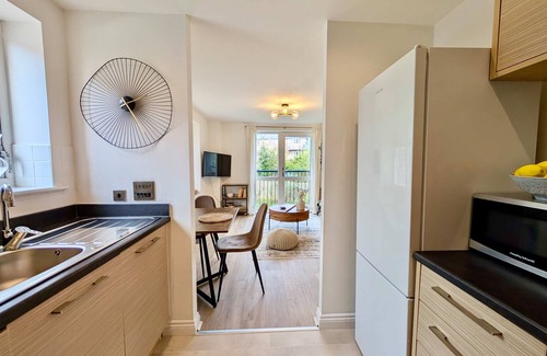 South Norwood Apartamento | Charming 2-Bedroom Flat in London