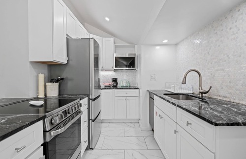 Victoria Park Casa | Charming 2-bedroom house with WiFi and AC in welcoming Fort Lauderdale