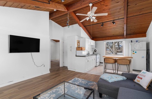Wakefield-Peacedale Casa | Charming 2-bedroom house in South Kingstown