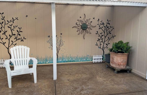 Port Hueneme Cabaña | Charming 2-bedrm. cottage 5 min from the beach! Mid-term Rental-30 day min.