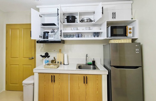 Dumaguete Apartamento | Charming 2-bedroom apartment in delightful Dumaguete City with AC