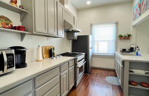 Central City Casa | Charming 2 Bedroom House & Rear Apt 1/1 with CC Bay View!