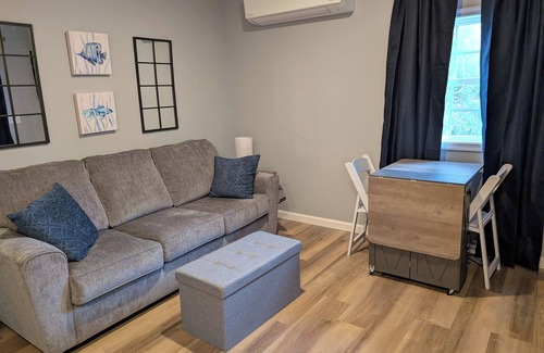 Elizabeth City Casa | Charming 2-bedroom house in Elizabeth City with AC