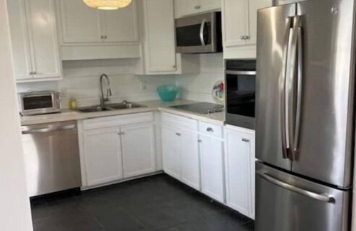 Old Village Cabaña | Charming 2-bedroom cottage within walking distance to Cooper River Bridge Run!