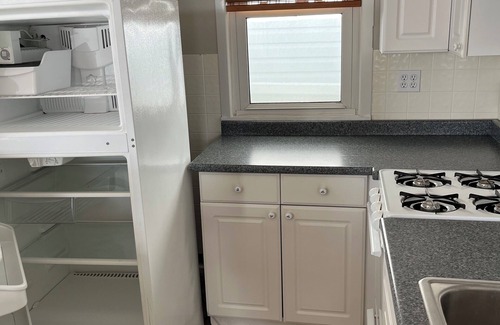 Green Creek Cabaña | Charming 2-bedroom Bayside cottage in lovely North Wildwood near The Surfing Pig