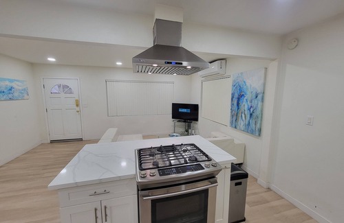 San Bernardino Casa | Charming 2-bedroom house with AC, WiFi in a great San Bernardino neighborhood