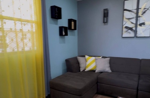 Lead Vale Casa | Charming 2-bedroom house with WiFi, AC in delightful Christ Church