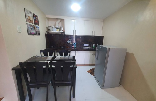 Batangas City Casa | Charming 2-bedroom townhome in Batangas City with AC, WiFi