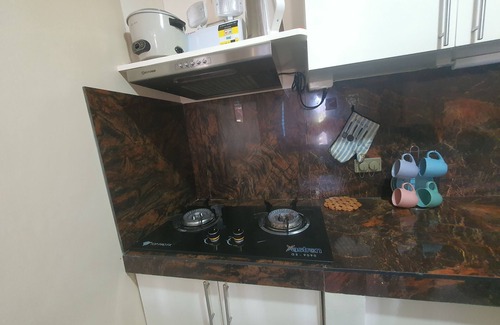 Batangas City Casa | Charming 2-bedroom townhome in Batangas City with AC, WiFi