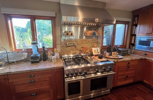 Mission Canyon Casa | Charming 2-bedroom view home in beautiful Santa Barbara.