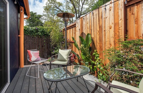 Oak Park Cabaña | Charming 2-bedroom cottage in lovely Santa Barbara with WiFi, AC