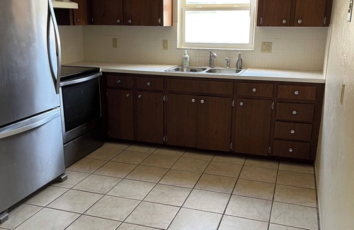 Disston Heights Casa | Charming 2-bedroom pool house with fenced yard, pet friendly in St. Petersburg
