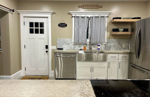 Parish Casa | Charming 2-bedroom 1.5-bath Townhome Near I81. Snowmobile & Angler Dream!