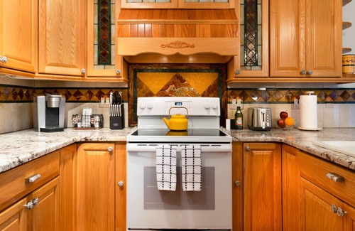 Plains Casa | Charming 2 bedroom 2 bathroom home with jetted tub!