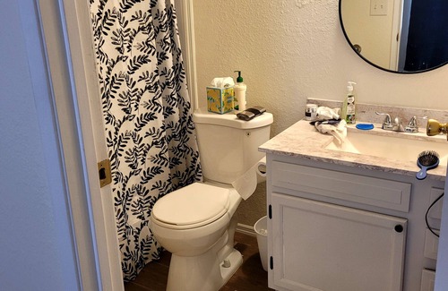 Fountain of the Sun Condominio | Charming 2-bedroom 2 bath condo in gated 55+ community