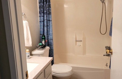 Fountain of the Sun Condominio | Charming 2-bedroom 2 bath condo in gated 55+ community