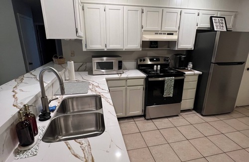 Tyler Casa | Charming 2-bedroom 2 bath duplex in the heart of Tyler!