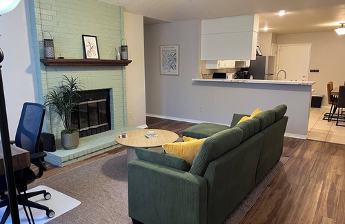 Tyler Casa | Charming 2-bedroom 2 bath duplex in the heart of Tyler!