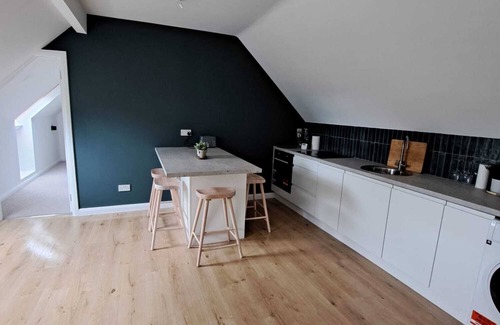 Blackwater Apartamento | Charming 2-bedroom apartment in Blackwater with WiFi
