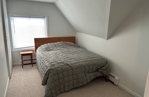 Ocean Bluff-Brant Rock Apartamento | Charming 2-bedroom apartment in wonderful Marshfield Across from the Ocean