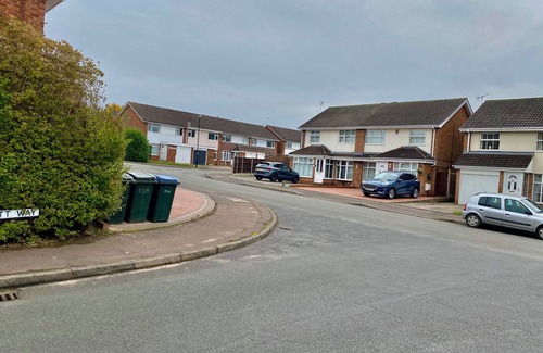 Wyken Apartamento | Charming 2-bedroom apartment in Walsgrave Coventry with own entrance and garden