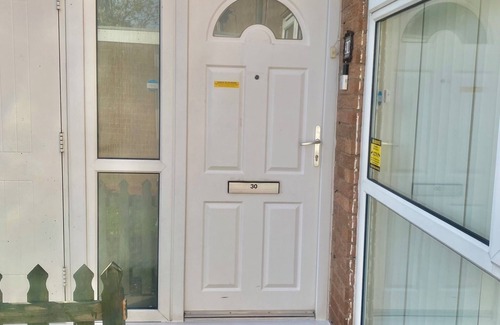 Wyken Apartamento | Charming 2-bedroom apartment in Walsgrave Coventry with own entrance and garden