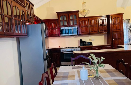 Brighton Apartamento | Charming 2-bedroom apartment with WiFi, AC at Castle Berry