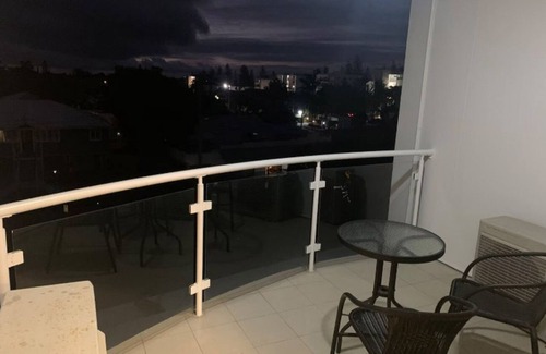Bargara Apartamento | Charming 2-bedroom apartment in Bargara, one street back from the beach