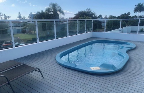 Bargara Apartamento | Charming 2-bedroom apartment in Bargara, one street back from the beach