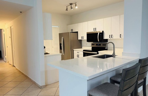 Aventura Apartamento | Charming 2-bedroom apartment at Yacht Club Aventura with parking