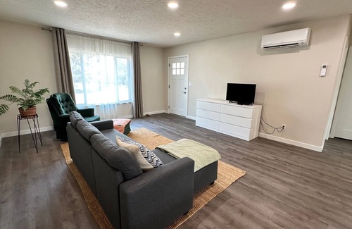 Grant County Apartamento | Charming 2-bedroom apartment with WiFi, AC in amazing Dayville