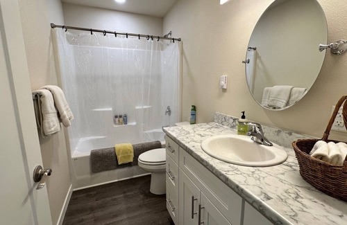 Grant County Apartamento | Charming 2-bedroom apartment with WiFi, AC in amazing Dayville