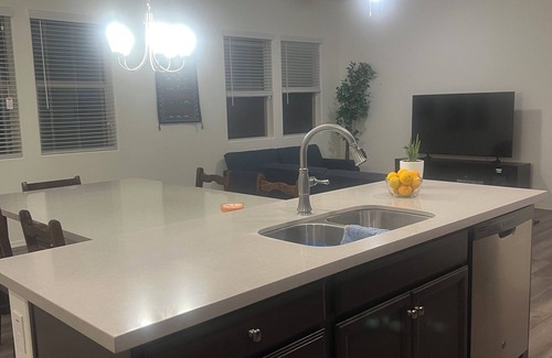 Goodyear Apartamento | Charming 2-bedroom apartment with AC, WiFi in delightful Goodyear