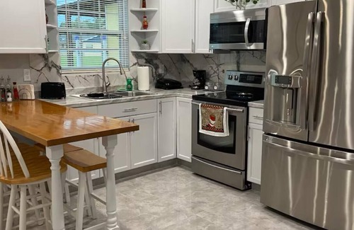 Lakeland Apartamento | Charming 2-bedroom apartment in North of Lakeland with WiFi, AC