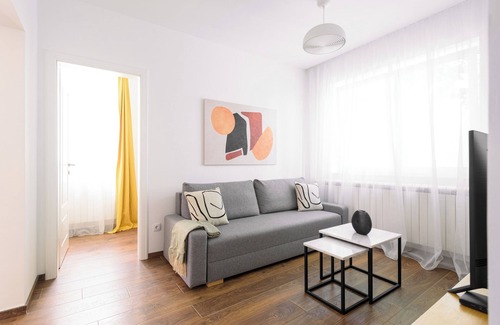 Vracar Apartamento | Charming 2-bedroom apartment with AC, WiFi in pleasant Beograd