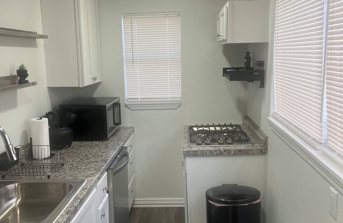South Central Houston Apartamento | Charming 2-bedroom apartment with WiFi, AC in enchanting Houston.