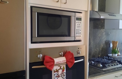 Baruta Apartamento | Charming 2-bedroom apartment in cool Caracas with AC, WiFi