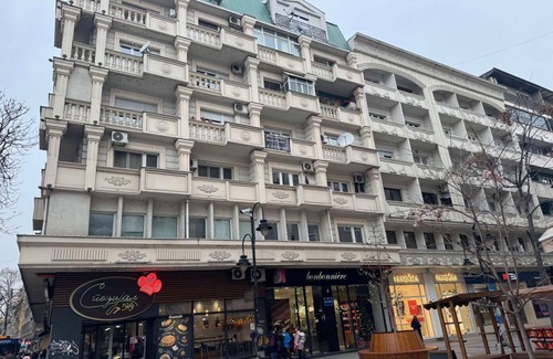 Centar Apartamento | Charming 2-bedroom apartment in amazing Skopje with AC