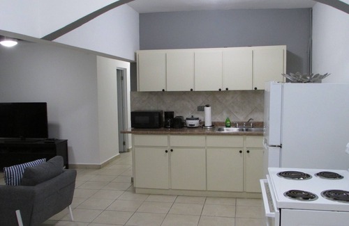 Canas Urbano Apartamento | CHARMING 2 BEDROOM APARTMENT+ 2 PARKING