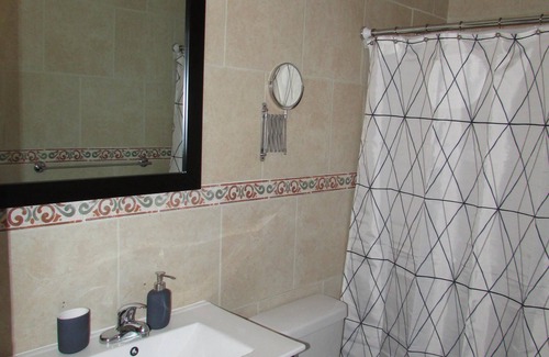 Canas Urbano Apartamento | CHARMING 2 BEDROOM APARTMENT+ 2 PARKING