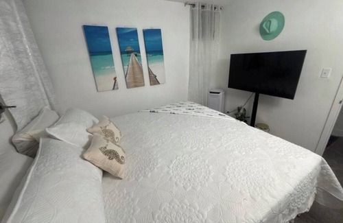 McCully - Moiliili Cama Y Desayuno | Charming 2-bedroom bed & breakfast in serene Honolulu with WiFi