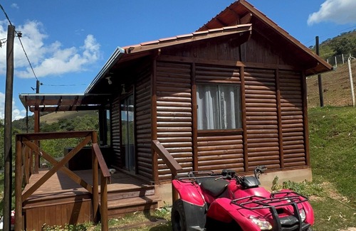 Ouro Preto Chalet De Esquí | Charming 2-bedroom chalet in delightful Ouro Preto with WiFi, AC